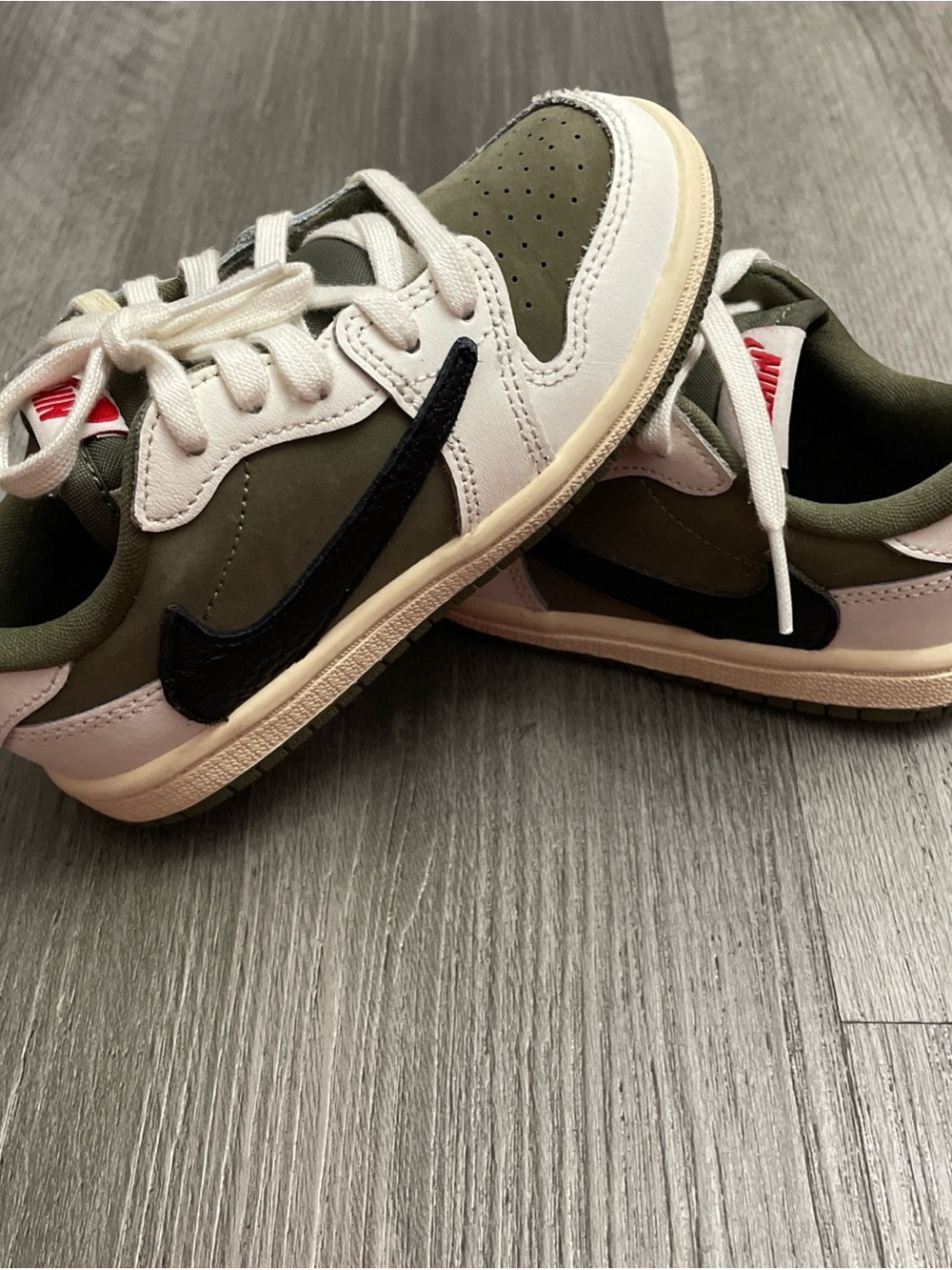 Jordan 1 Retro Low Travis Scot Medium Olive - Size 9c- DO5441-200 (Fast Ship)
